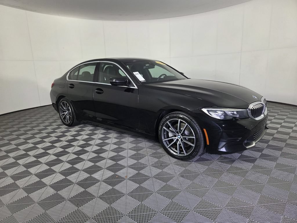 Used 2020 BMW 330i Sedan w/ Driving Assistance Package RWD image 2