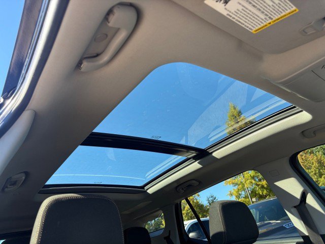 Used 2019 GMC Terrain SLE w/ Driver Convenience Package image 4