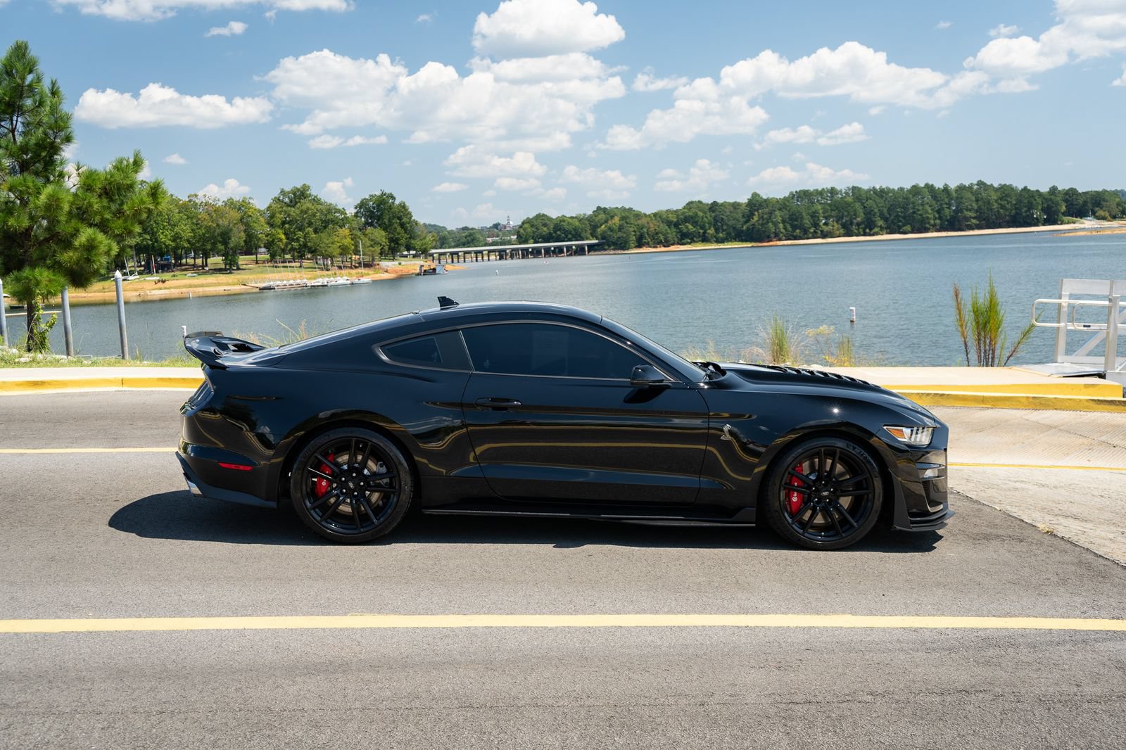 Used 2021 Ford Mustang Shelby GT500 w/ Technology Package RWD image 46