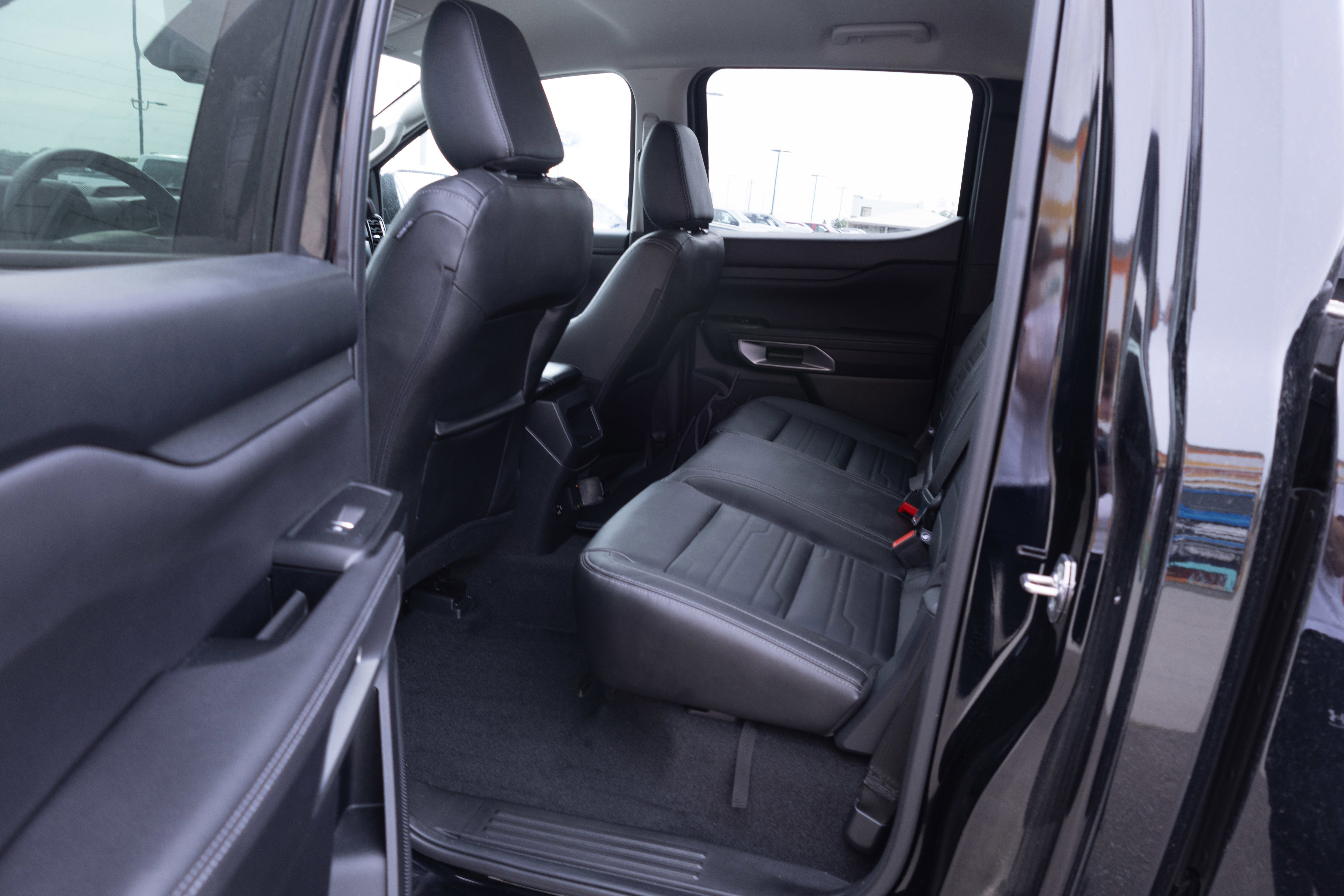 Used 2024 Ford Ranger Lariat w/ FX4 Off-Road Package AWD/4WD image 14
