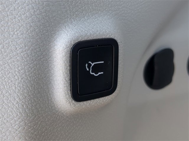 Used 2021 Jeep Cherokee Latitude Lux w/ Comfort/Convenience Group image 13