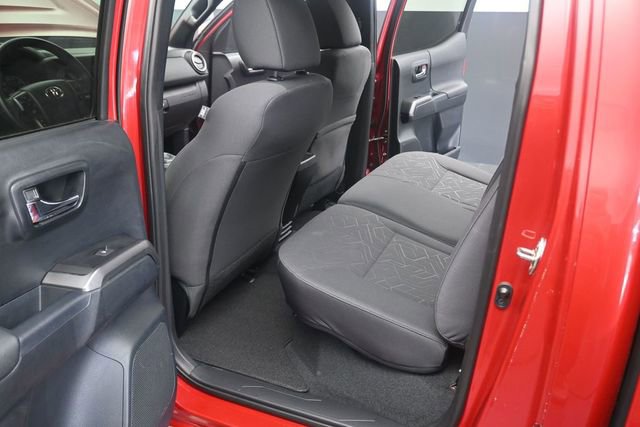 Used 2016 Toyota Tacoma TRD Sport w/ Towing Package RWD image 16