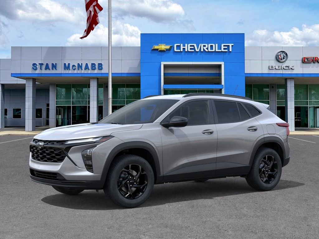 New 2026 Chevrolet Trax LT w/ Midnight Edition FWD image 2