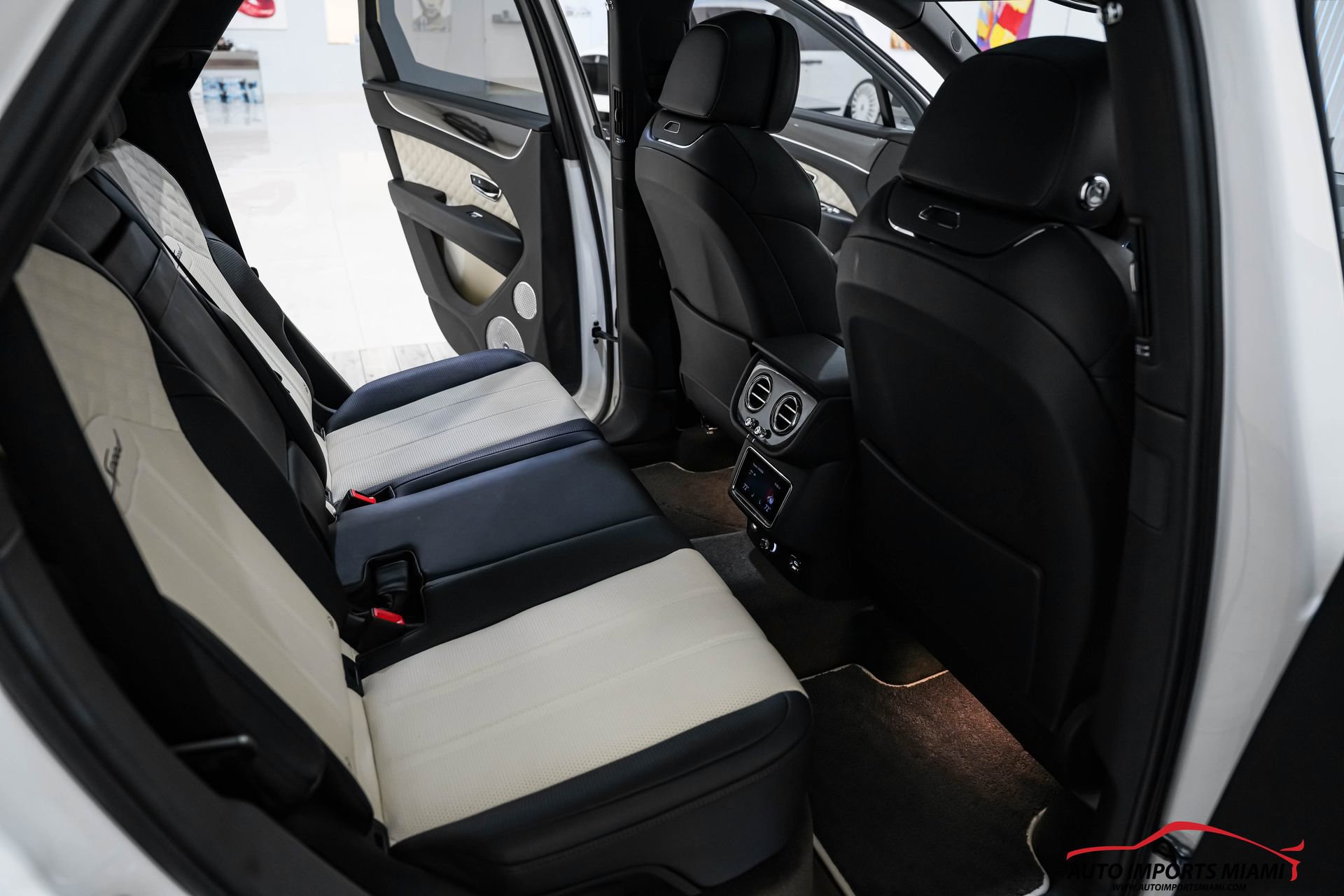 Used 2022 Bentley Bentayga Speed image 55