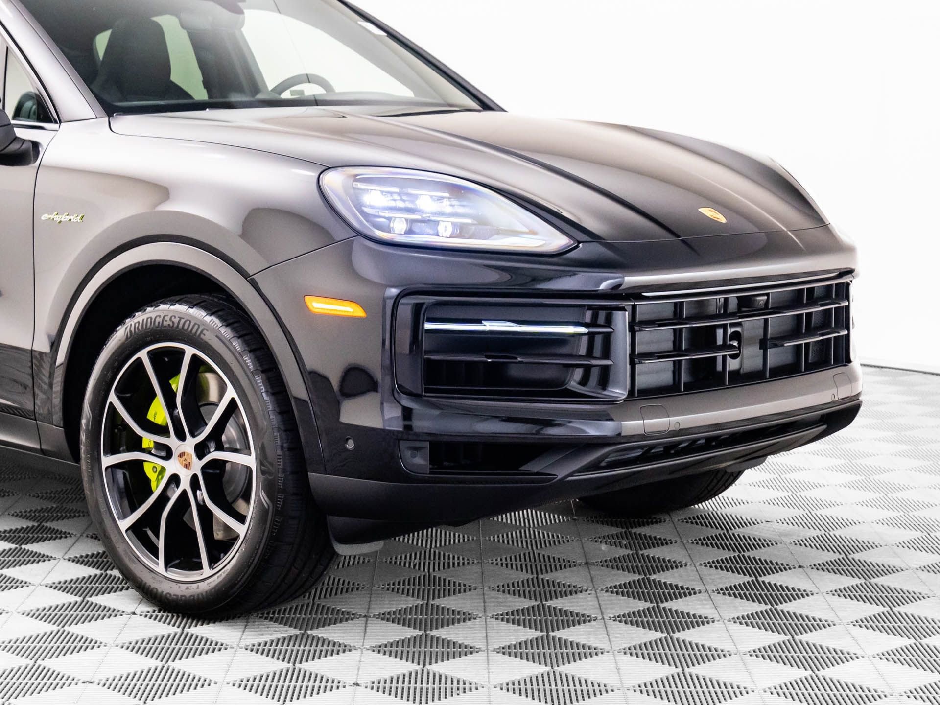 New 2025 Porsche Cayenne E-Hybrid Coupe image 36