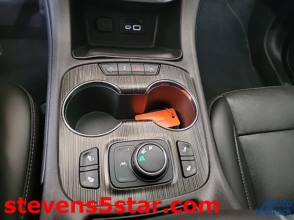 Used 2021 GMC Acadia SLT w/ LPO, Floor Liner Package image 17