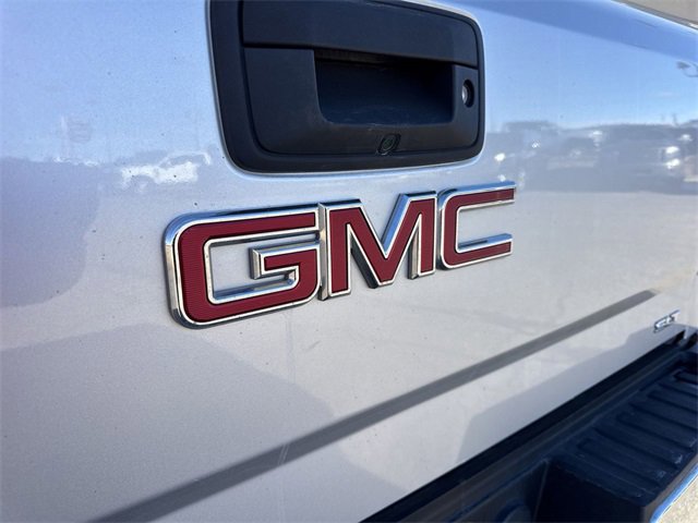 Used 2015 GMC Sierra 2500 SLT w/ Duramax Plus Package image 18