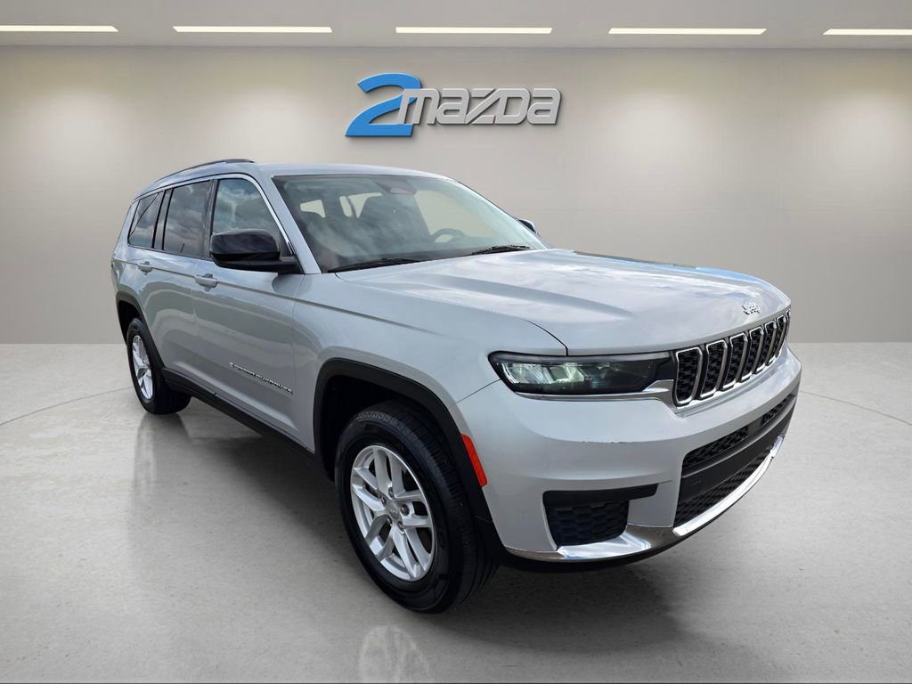 Used 2023 Jeep Grand Cherokee L Laredo image 7