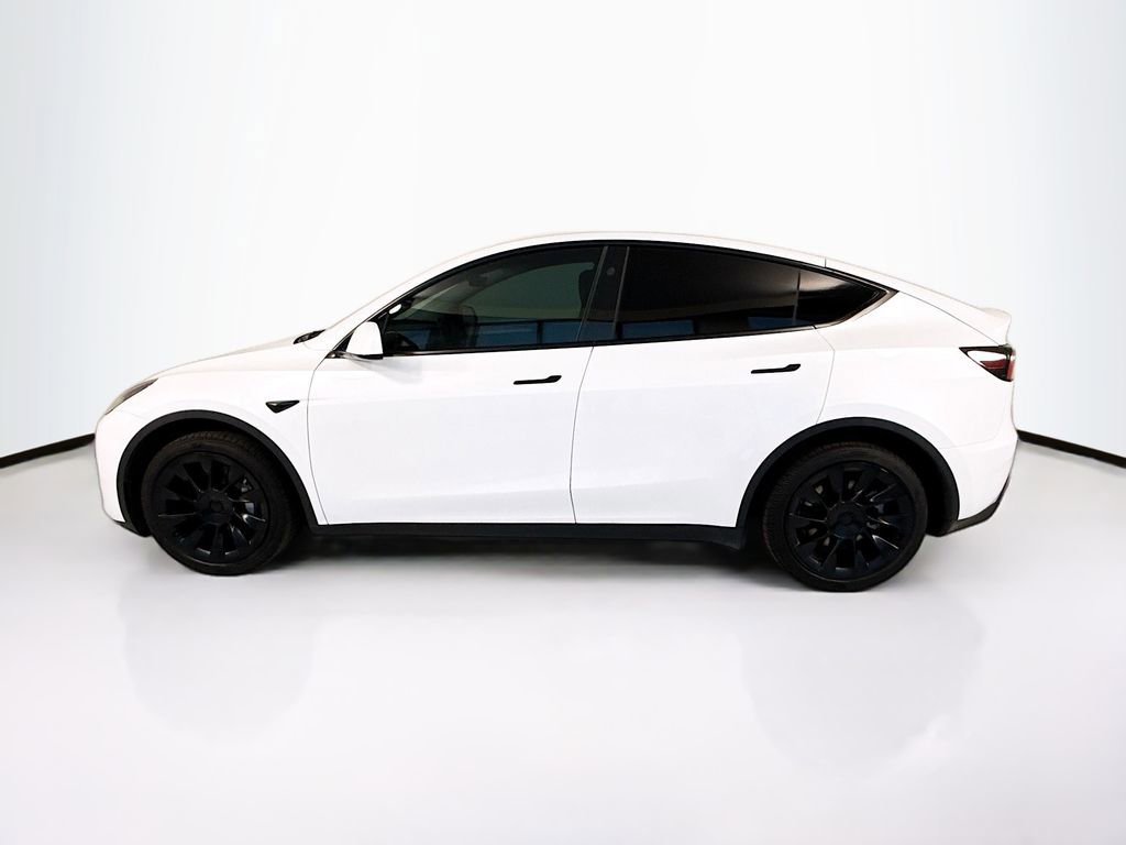 Used 2024 Tesla Model Y Long Range image 8