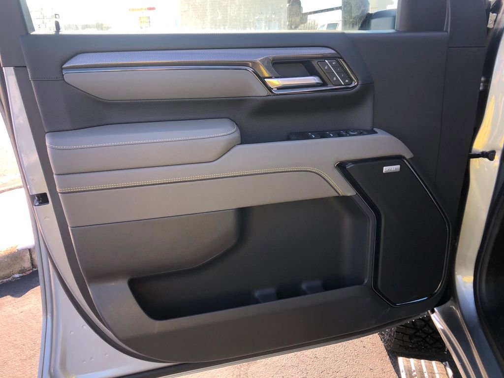 New 2026 Chevrolet Silverado 2500 ZR2 w/ LPO, Dark Essentials Package image 15