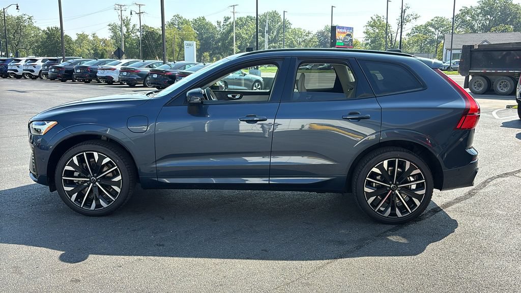 New 2026 Volvo XC60 T8 Ultra w/ Protection Package Premier AWD/4WD image 2
