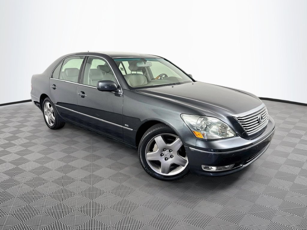Used 2004 Lexus LS 430 w/ Modern Luxury Pkg RWD image 3