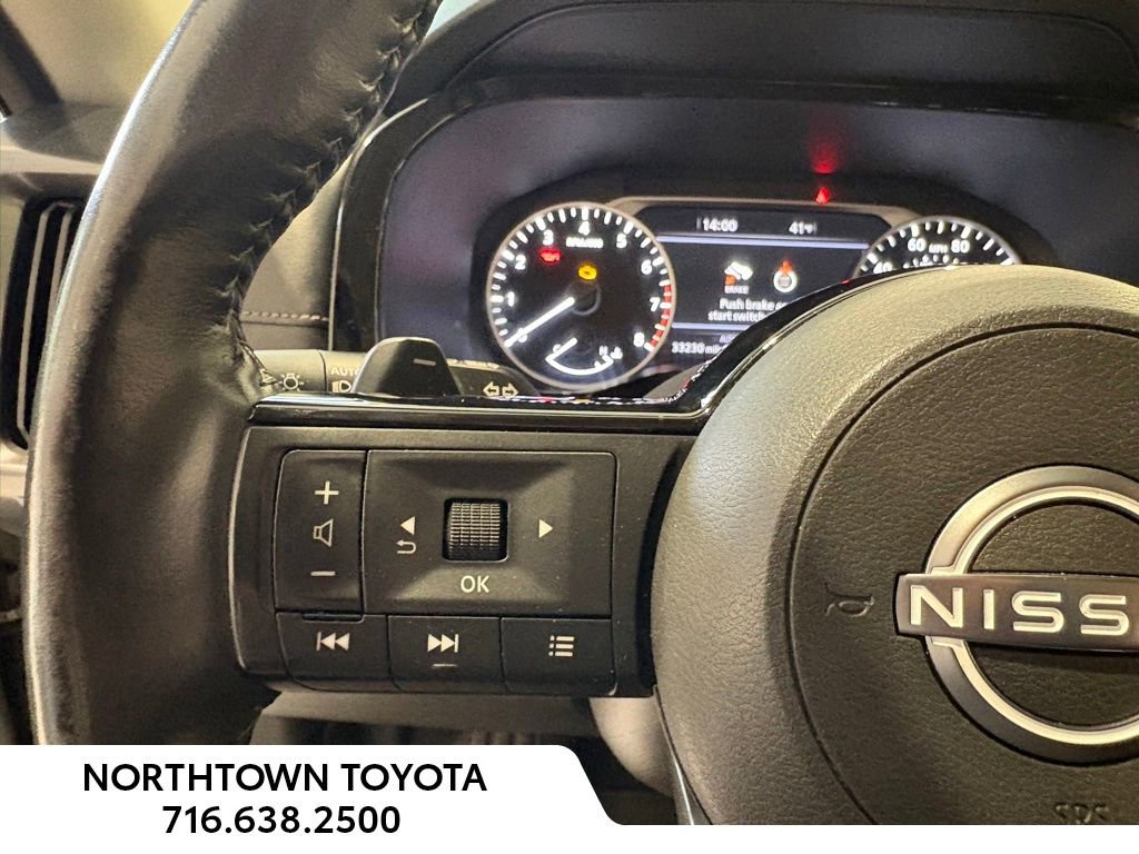 Used 2023 Nissan Pathfinder SL w/ Black Appearance Package image 33