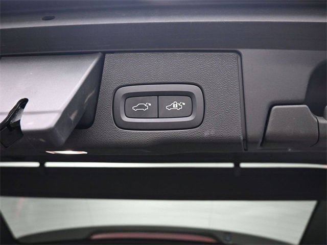 Used 2022 Volvo XC60 B6 Inscription w/ Advanced Package image 33