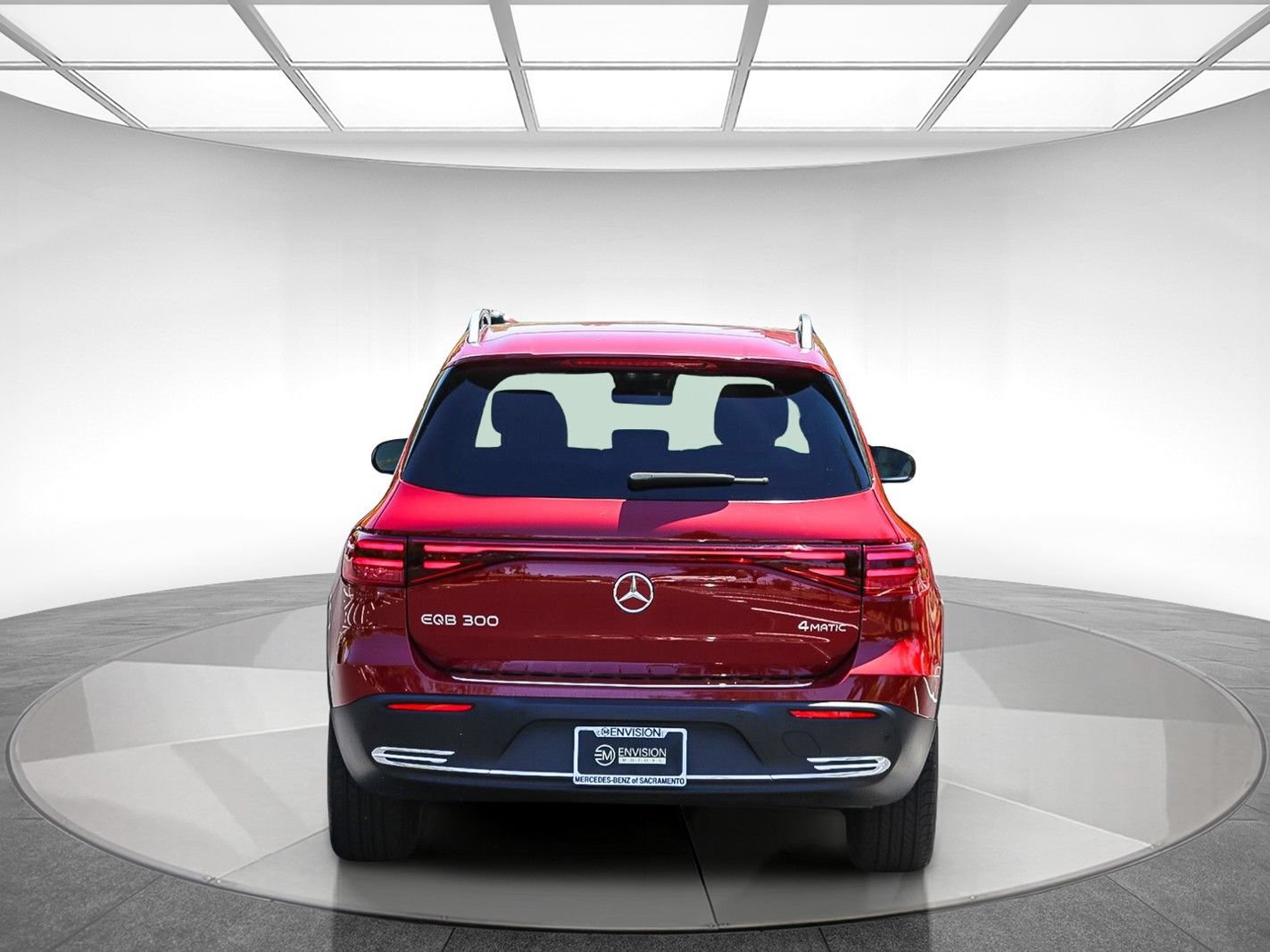 Used 2024 Mercedes-Benz EQB 300 4MATIC image 3