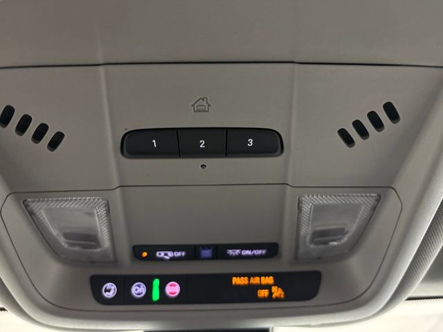 Used 2024 GMC Terrain SLT image 47