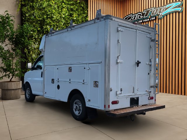 Used 2016 GMC Savana 3500 RWD image 5
