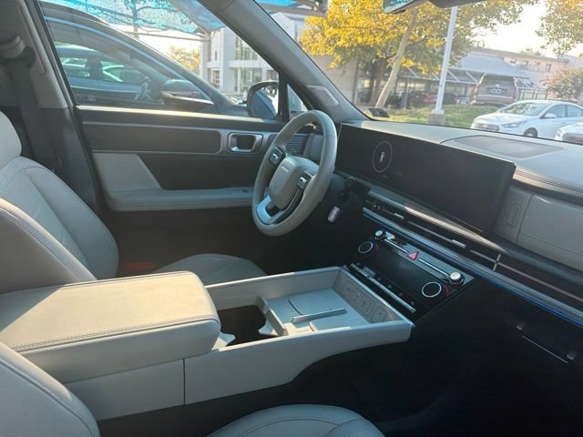 Used 2024 Hyundai Santa Fe Limited FWD image 12