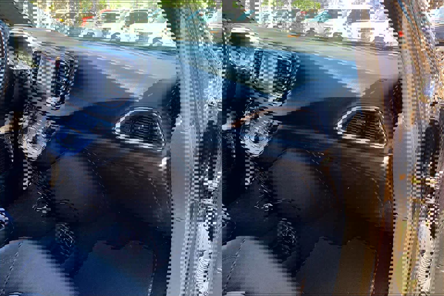 Used 2020 Chrysler Pacifica Touring w/ S Appearance Package FWD image 18