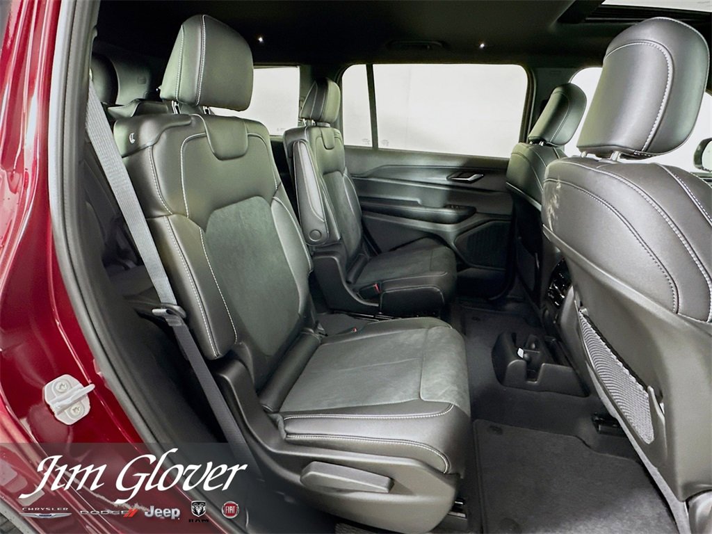 New 2025 Jeep Grand Cherokee L Altitude image 14