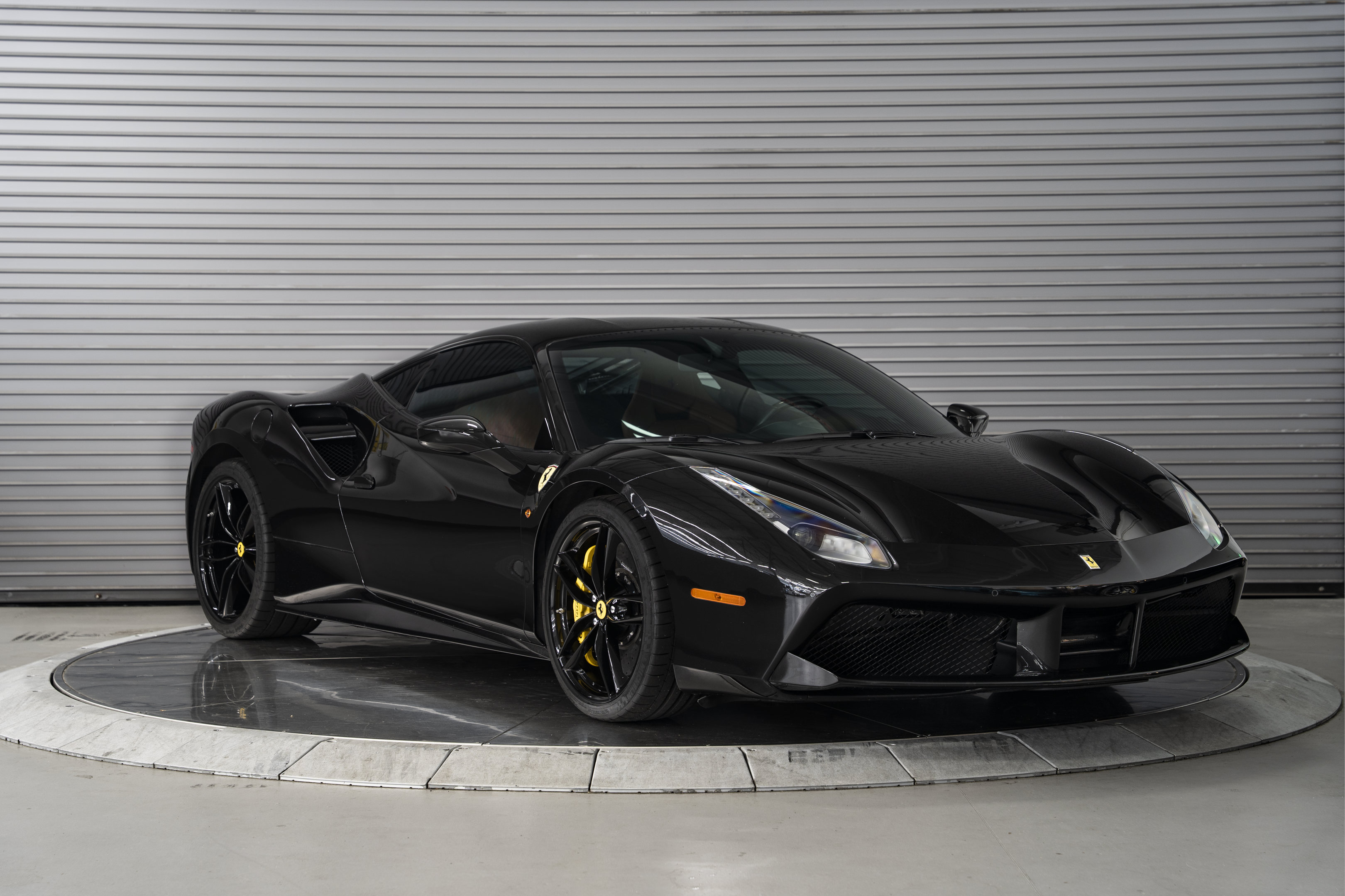 Used 2016 Ferrari 488 GTB RWD image 7