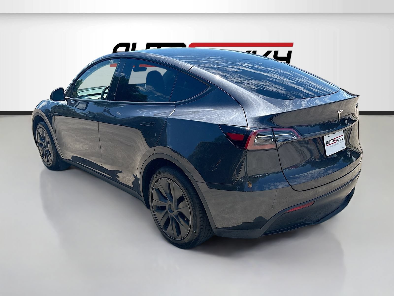 Used 2024 Tesla Model Y Long Range RWD image 5