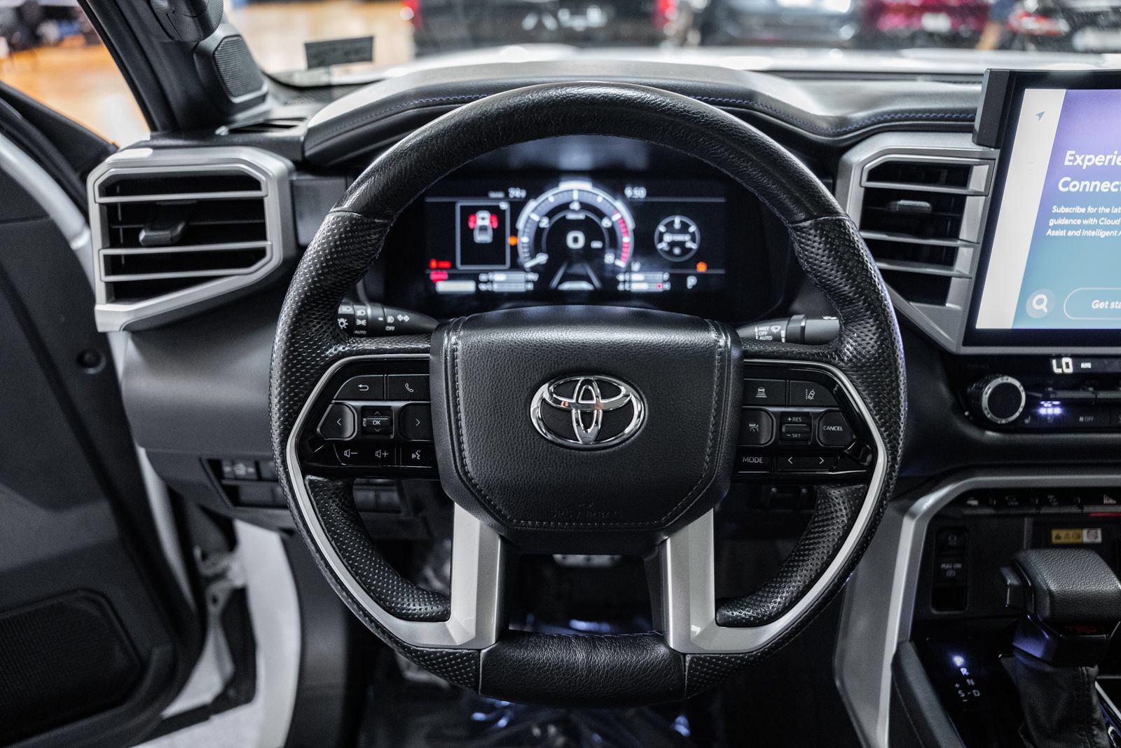 Used 2024 Toyota Tundra Platinum AWD/4WD image 40