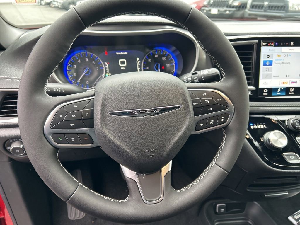 New 2026 Chrysler Pacifica Select image 21