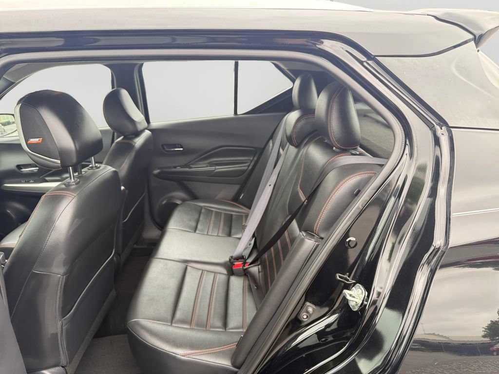 Used 2020 Nissan Kicks SR w/ SR Premium Package FWD image 14