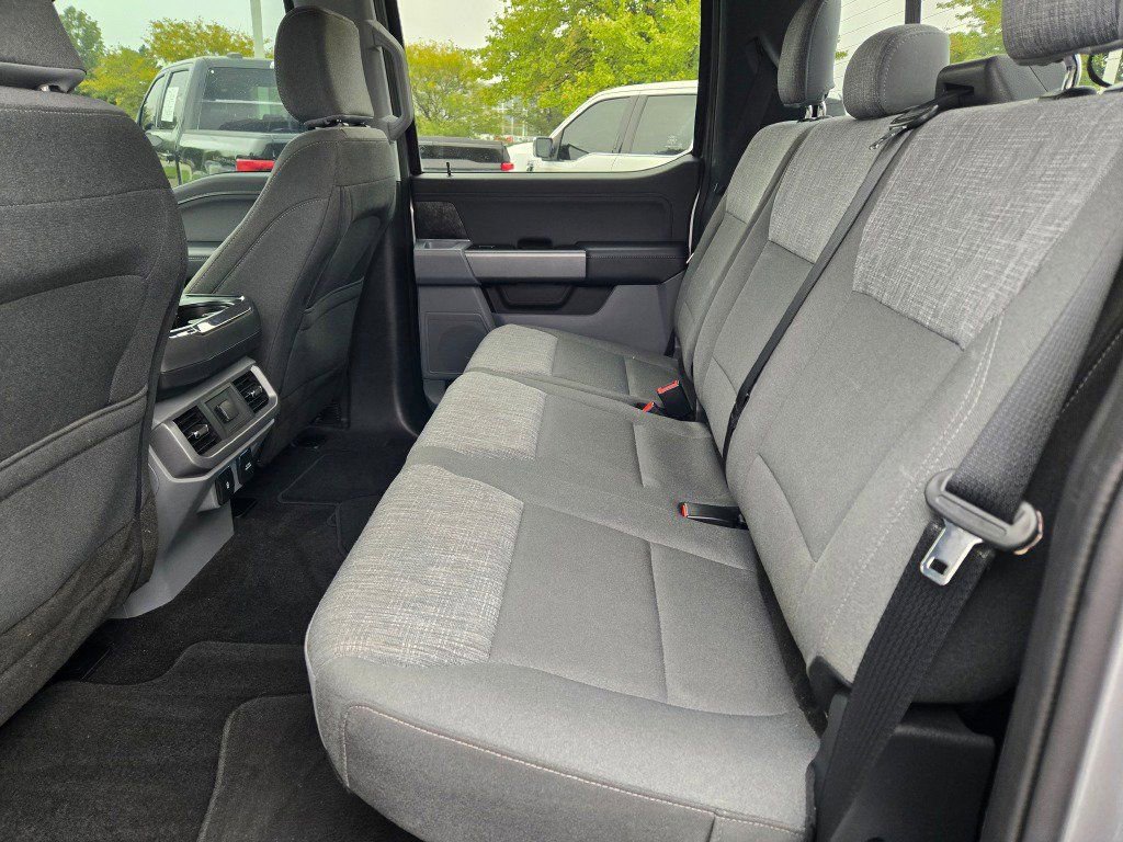 Certified 2022 Ford F150 XLT w/ Equipment Group 302A High image 15