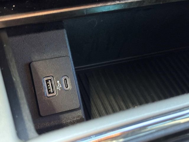 Used 2022 Ford F250 Lariat w/ Lariat Value Package image 31