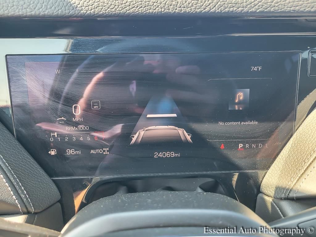 Used 2025 GMC Yukon XL Denali AWD/4WD image 4