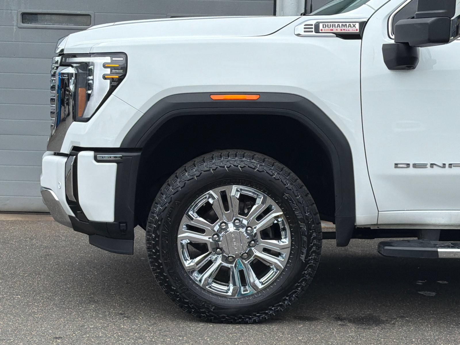 Used 2024 GMC Sierra 3500 Denali AWD/4WD image 5