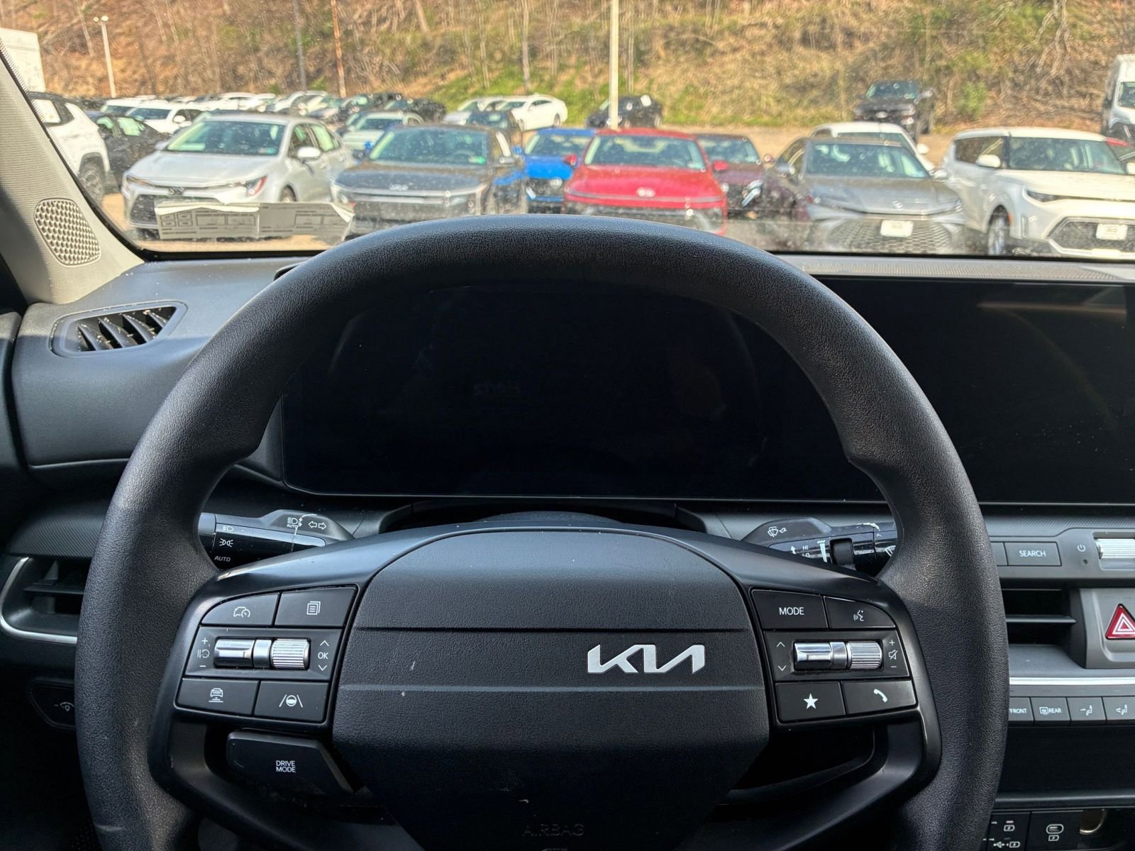 Used 2025 Kia K4 LXS image 25