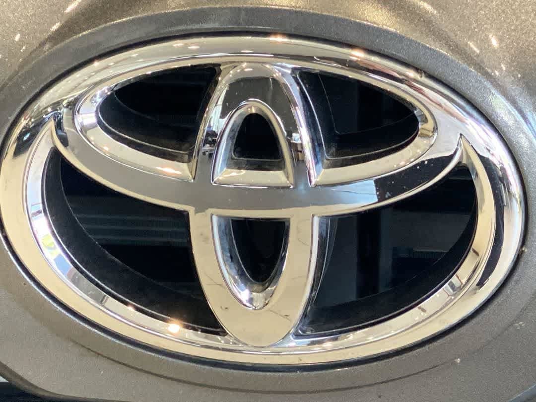 Used 2024 Toyota Tundra Limited AWD/4WD image 10
