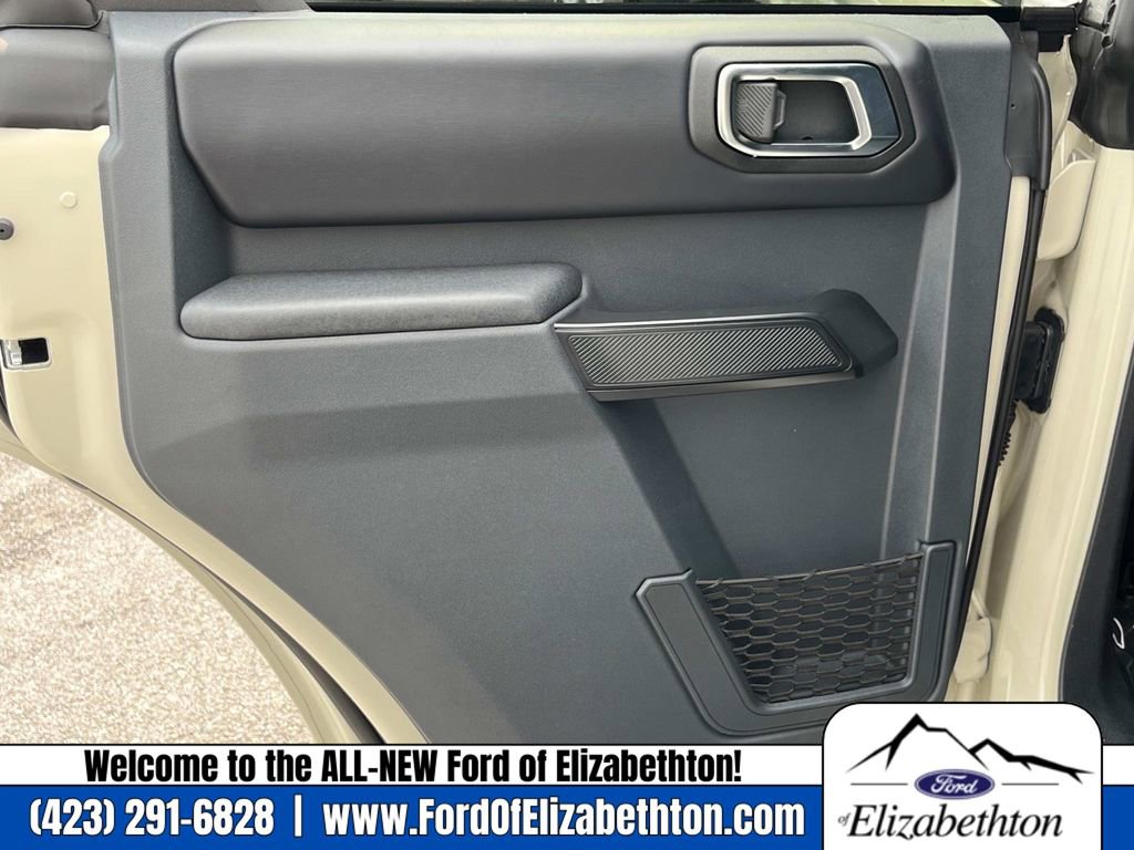 New 2025 Ford Bronco Badlands image 16