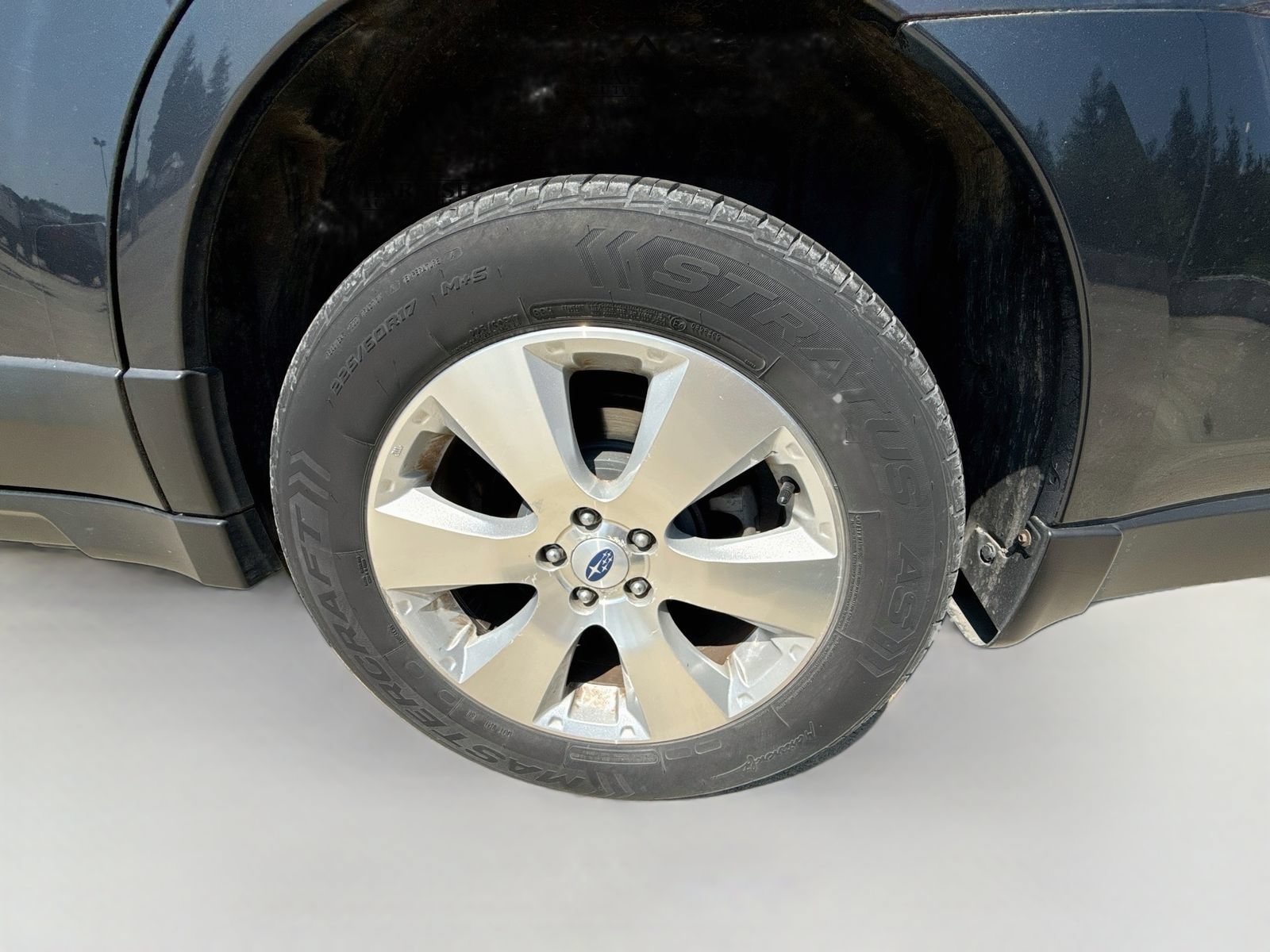 Used 2012 Subaru Outback 3.6R Limited w/ Moonroof Pkg AWD/4WD image 9