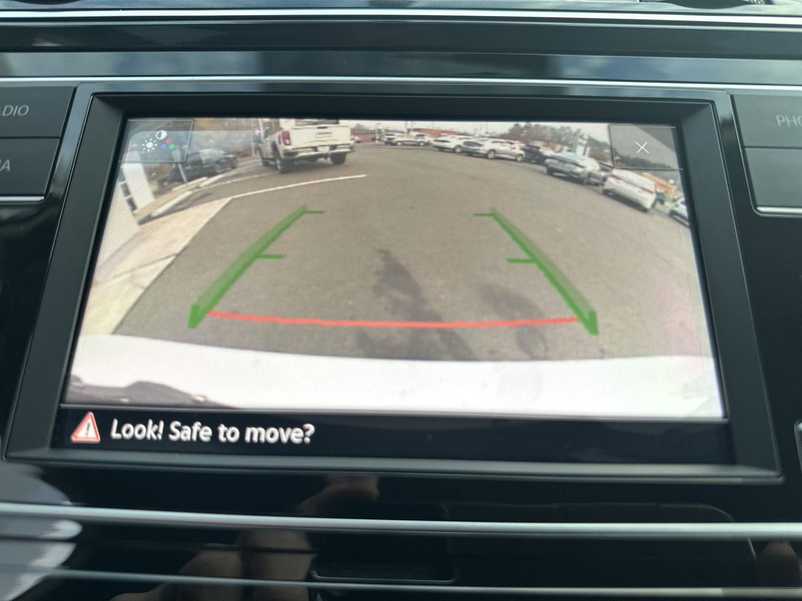 Used 2022 Volkswagen Tiguan S image 15