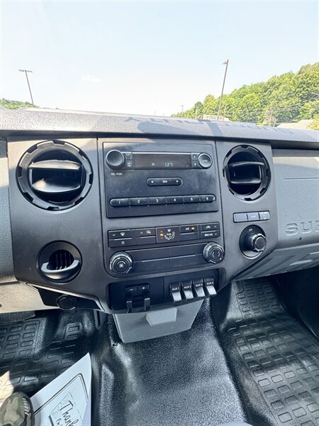 Used 2016 Ford F550 Luxury RWD image 16