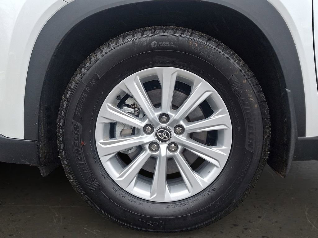 Used 2026 Toyota Grand Highlander LE image 9