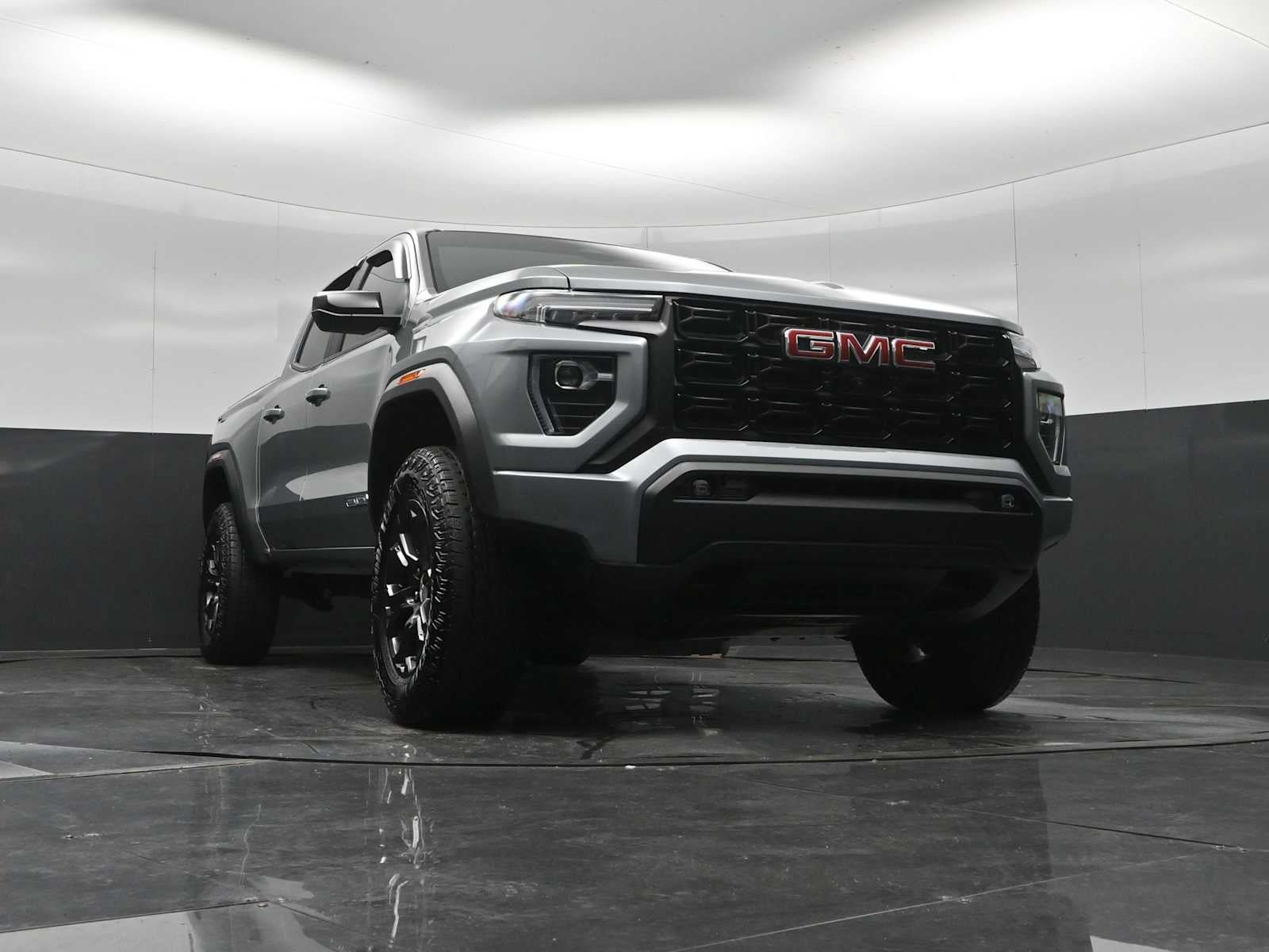 Used 2024 GMC Canyon Elevation w/ Convenience Package AWD/4WD image 19