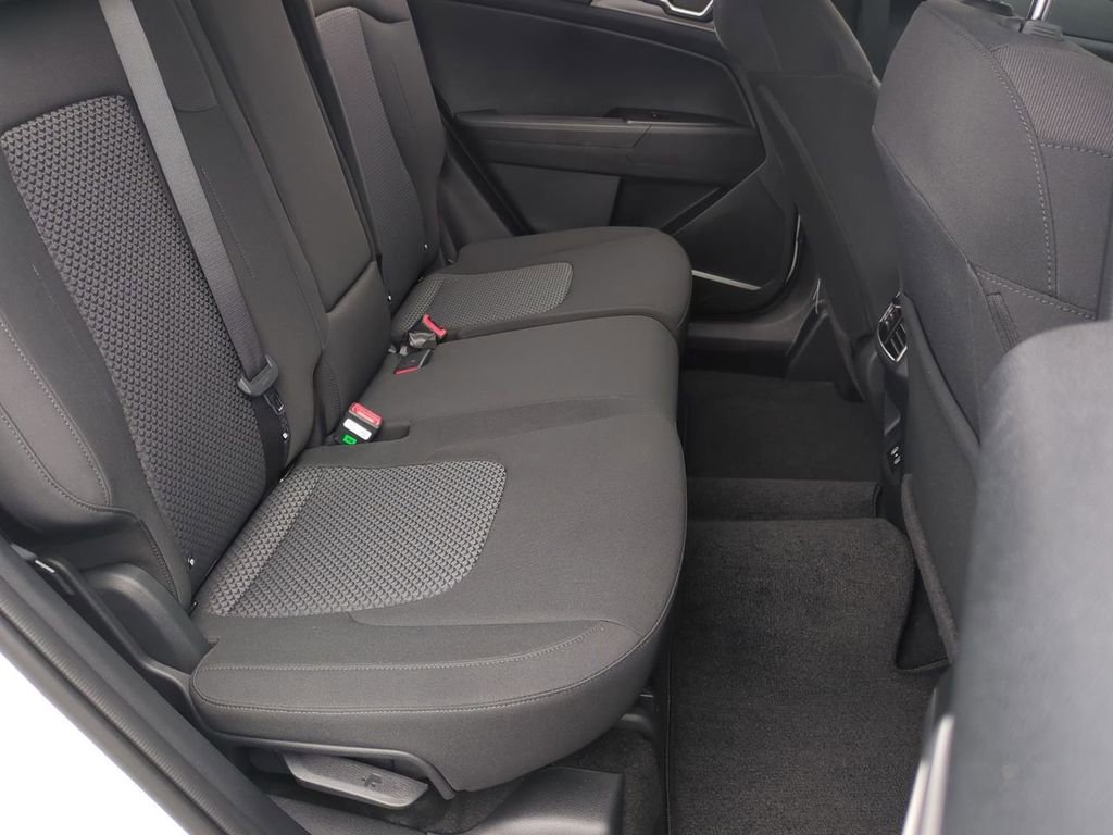 New 2026 Kia Sportage LX w/ LX Convenience Package FWD image 26