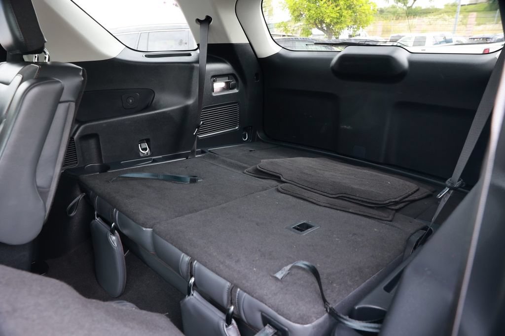 Used 2025 Ford Explorer Active w/ Active Comfort Package RWD image 33