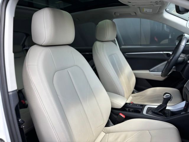 Used 2022 Audi Q3 2.0T Premium w/ Convenience Package AWD/4WD image 51