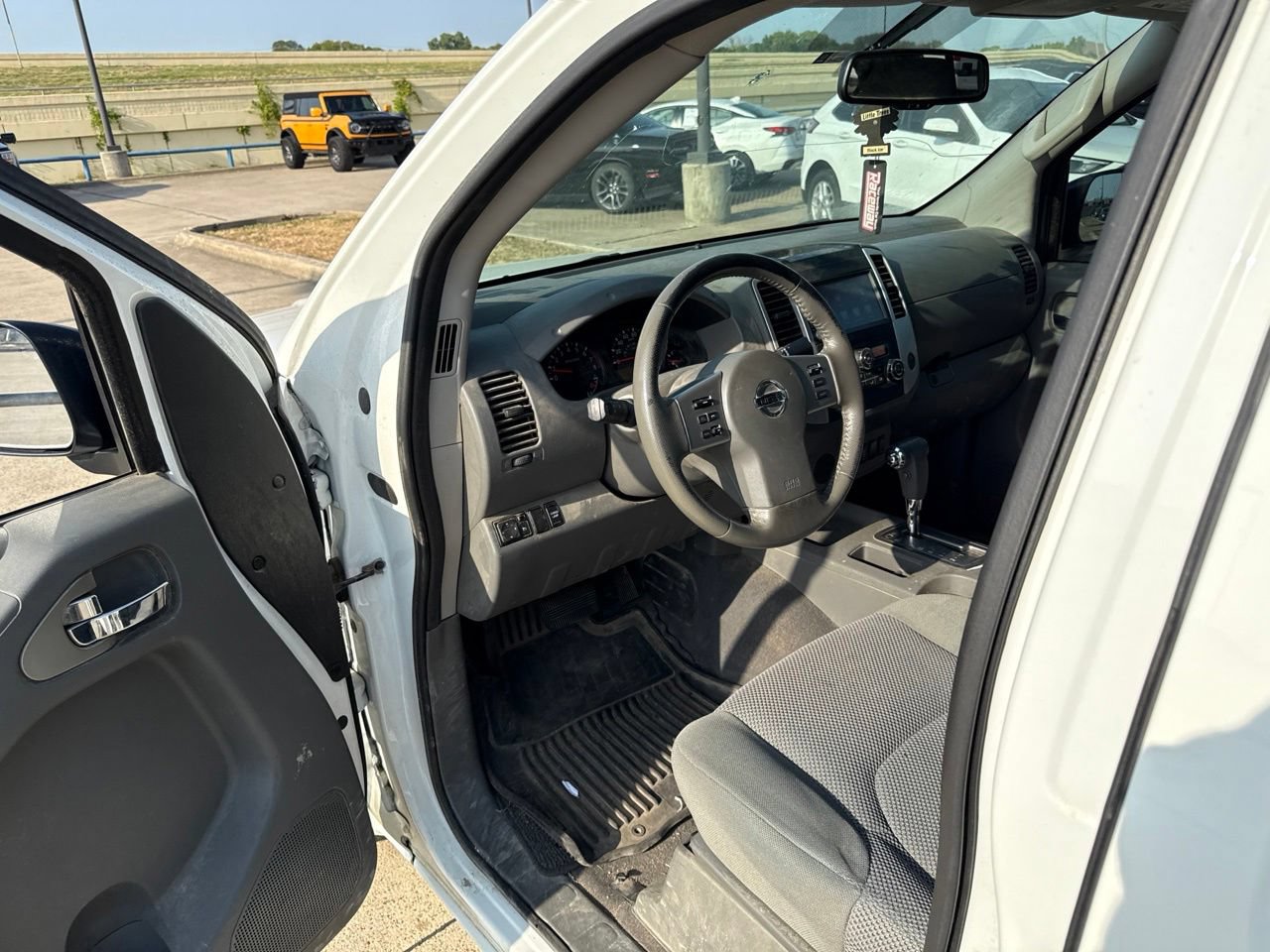 Used 2019 Nissan Frontier SV w/ Value Truck Package RWD image 19