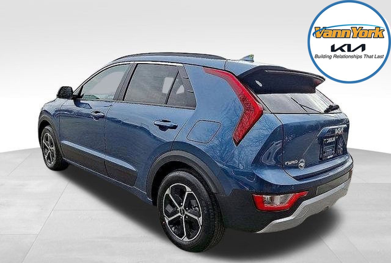 New 2025 Kia Niro EX image 3