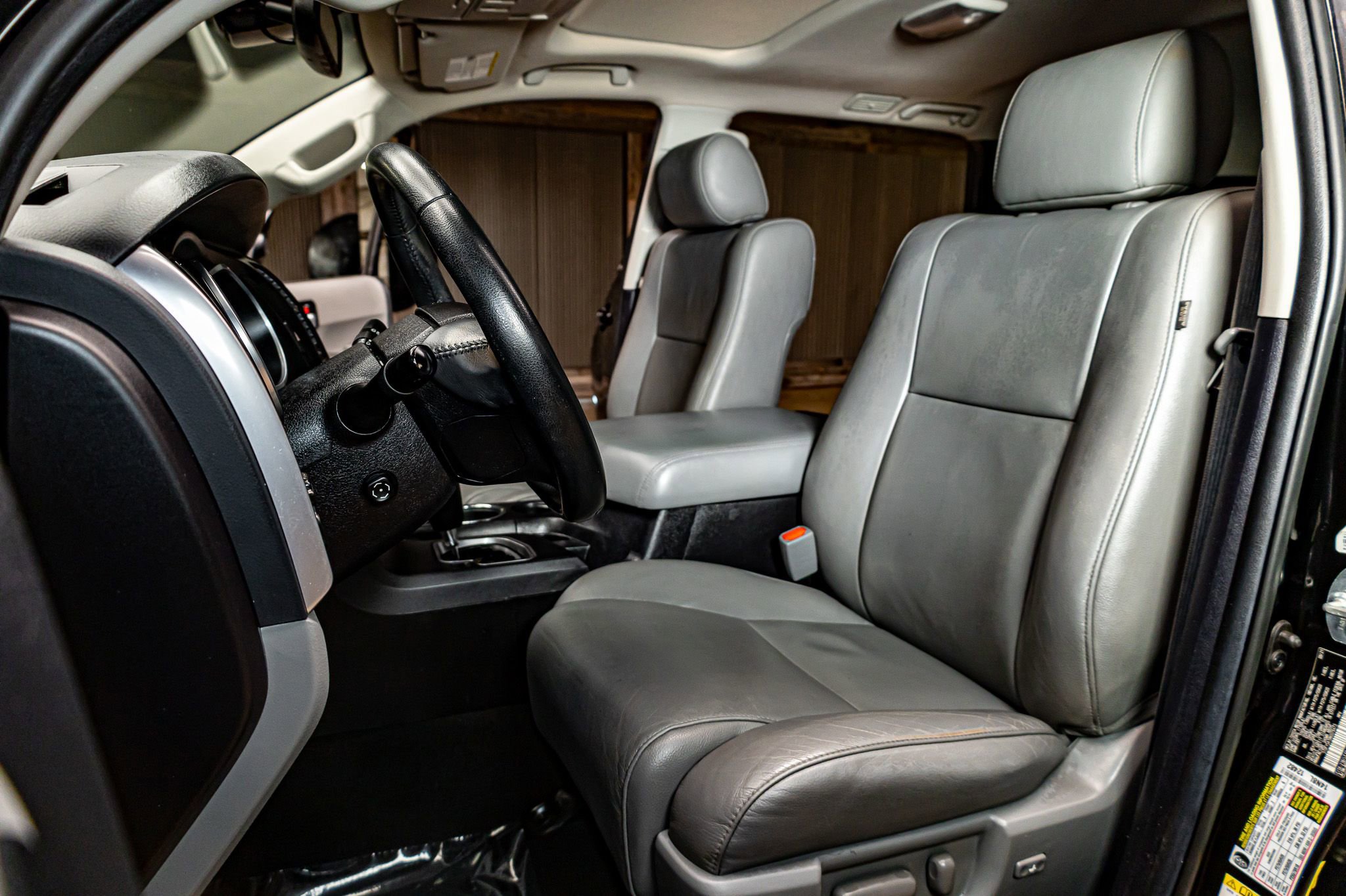 Used 2022 Toyota Sequoia Limited image 19