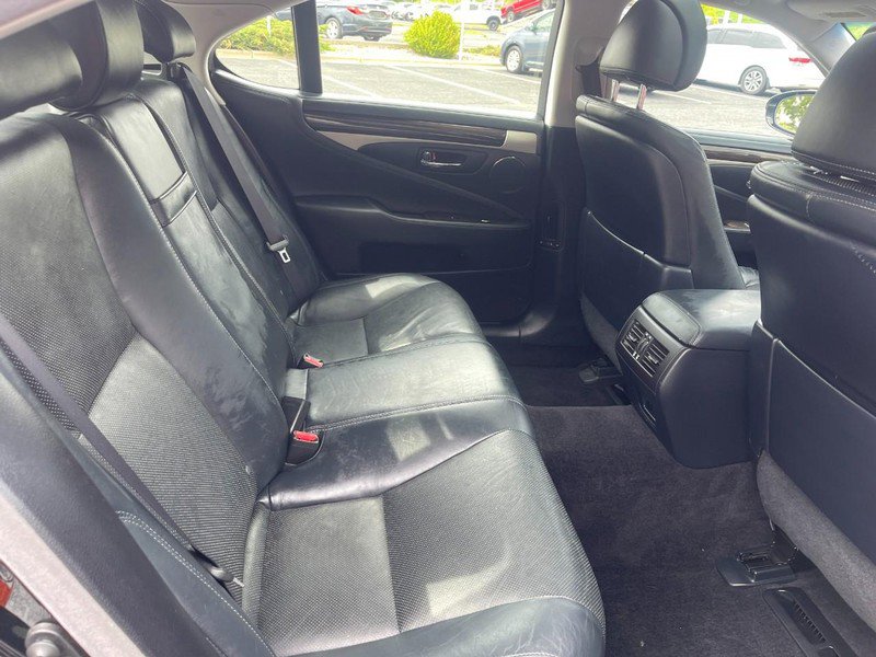 Used 2015 Lexus LS 460 AWD w/ Comfort Package image 11
