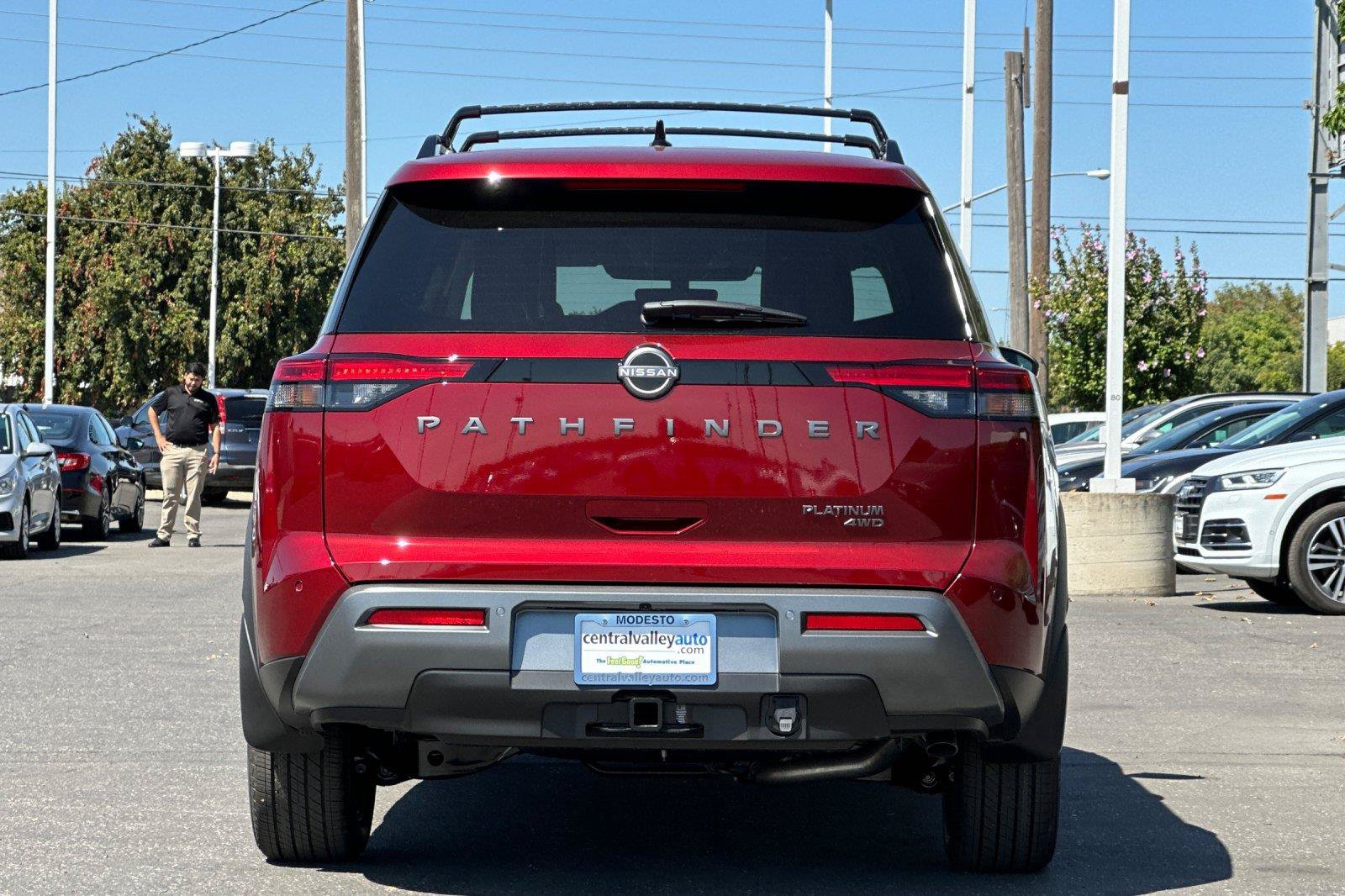 New 2026 Nissan Pathfinder Platinum AWD/4WD image 4
