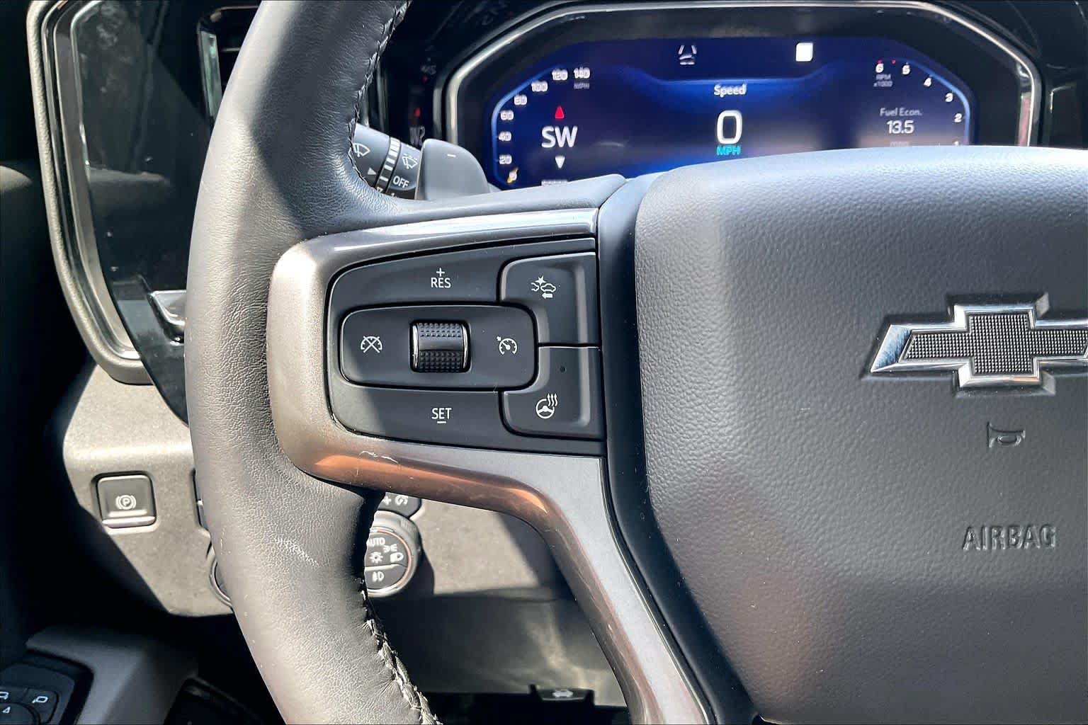 Used 2022 Chevrolet Silverado 1500 ZR2 w/ Technology Package AWD/4WD image 18